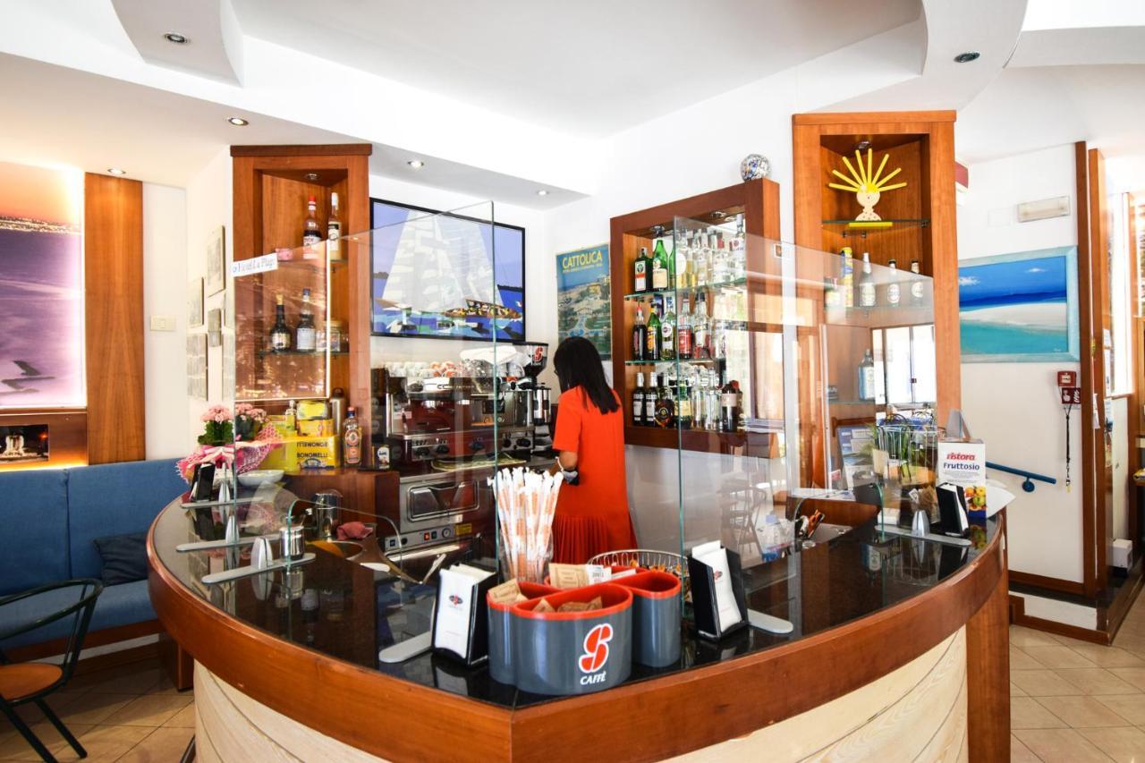 Hotel La Plage Cattolica Esterno foto