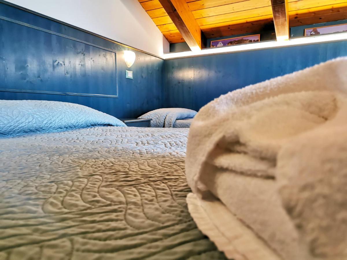 Hotel La Plage Cattolica Esterno foto