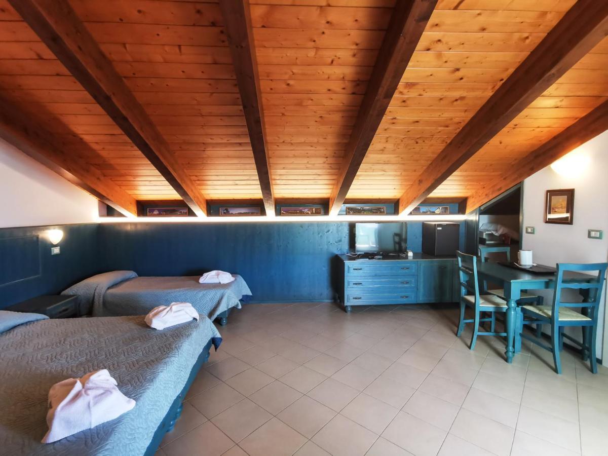 Hotel La Plage Cattolica Esterno foto