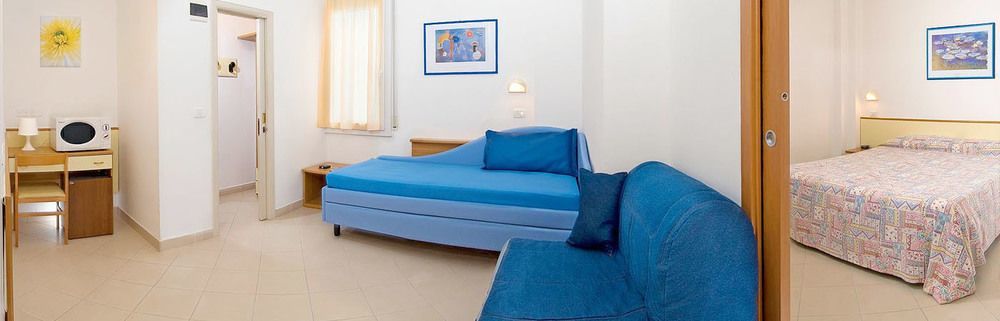 Hotel La Plage Cattolica Esterno foto
